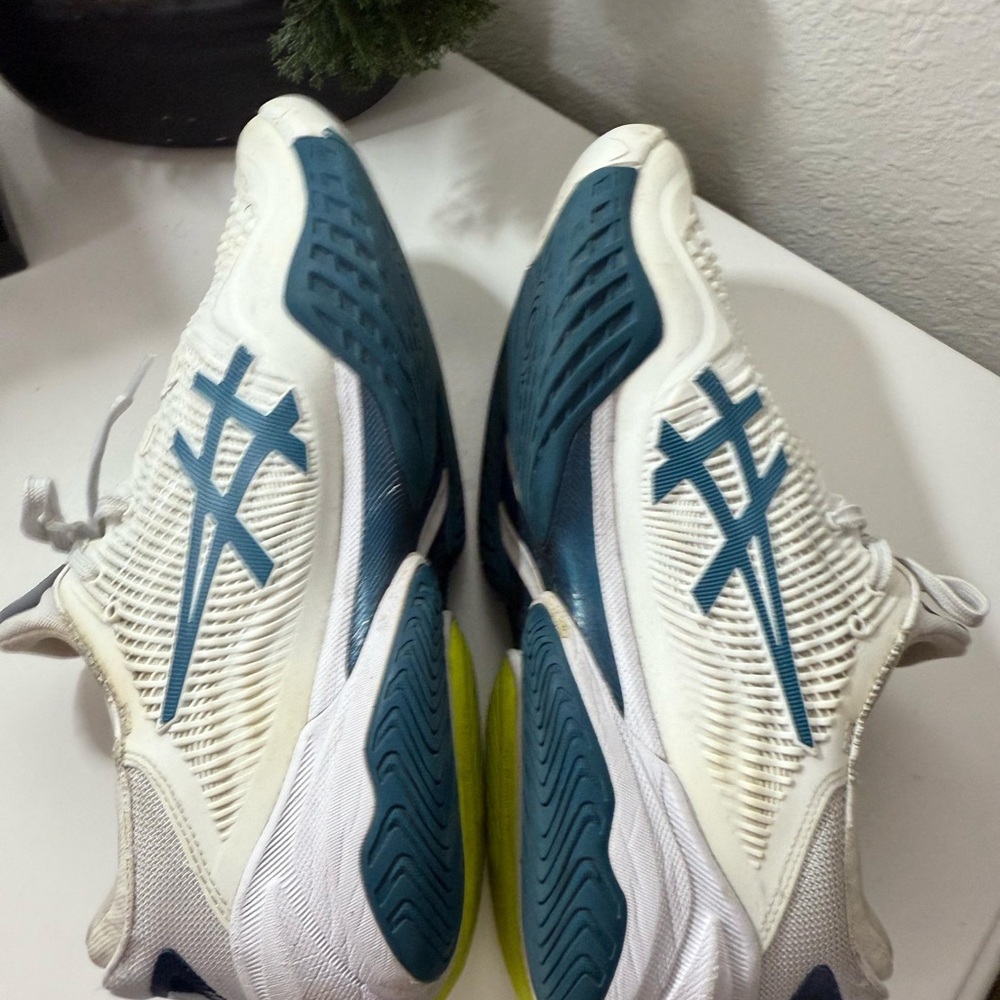 ASICS Cream and Teal Sneakers - Picture 5 of 7